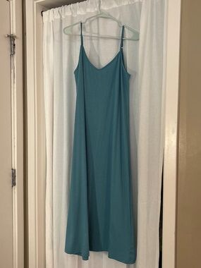 Women’s L maxi spaghetti strap blue/green dress
